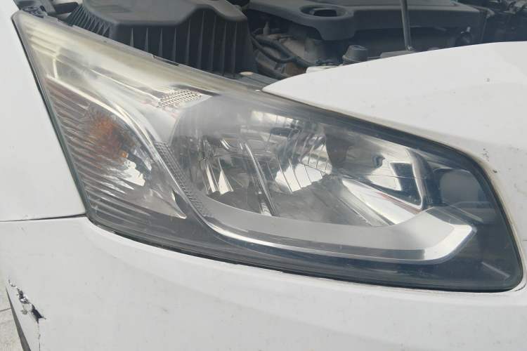 Used Chevrolet Cruze 2015 1.5L Classic SE AT Right Front Headlight