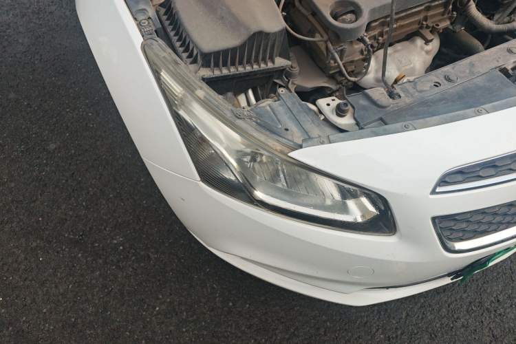 Used Chevrolet Cruze 2015 1.5L Classic SE MT Right Front Headlight