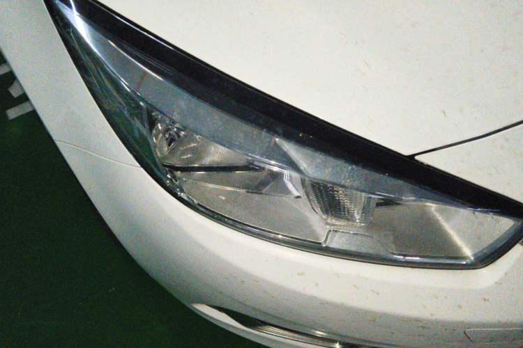 Used Chevrolet Cruze 2015 1.4T DCG Luxury Edition Right Front Headlight