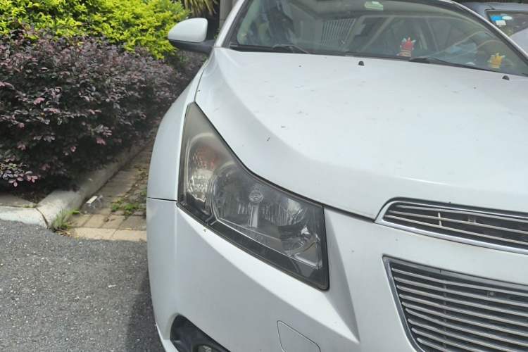 Used Chevrolet Cruze 2015 Hatchback 1.6L Automatic Comfort Edition Right Front Headlight