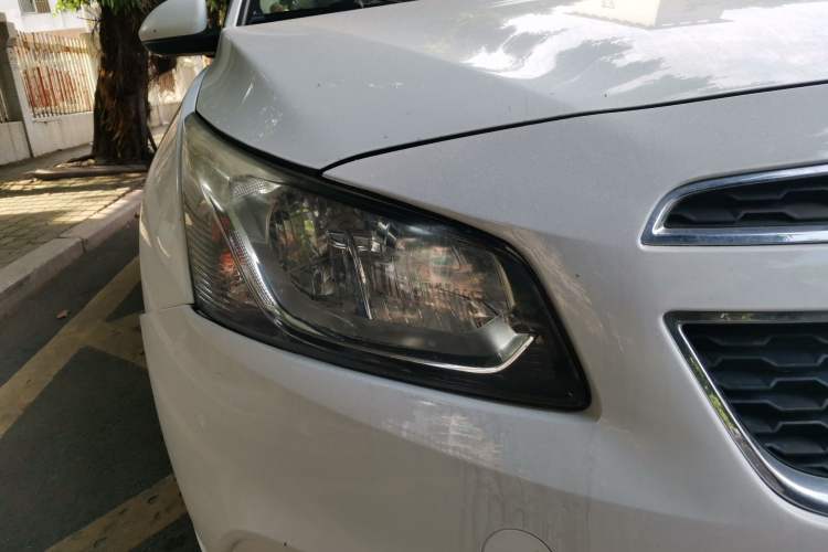 Used Chevrolet Cruze 2015 1.5L Classic SL MT Right Front Headlight