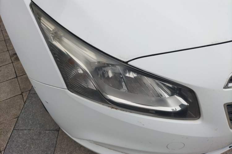 Used Chevrolet Cruze 2015 1.5L Classic SE AT Right Front Headlight