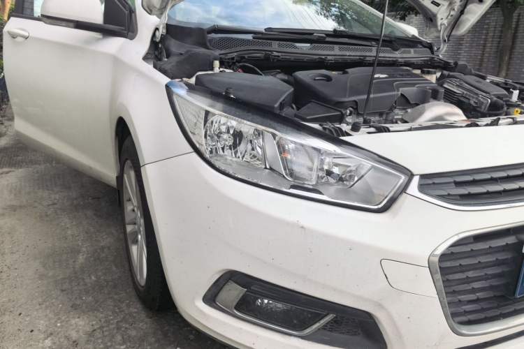 Used Chevrolet Cruze 2015 1.5L Manual Elite Edition Right Front Headlight