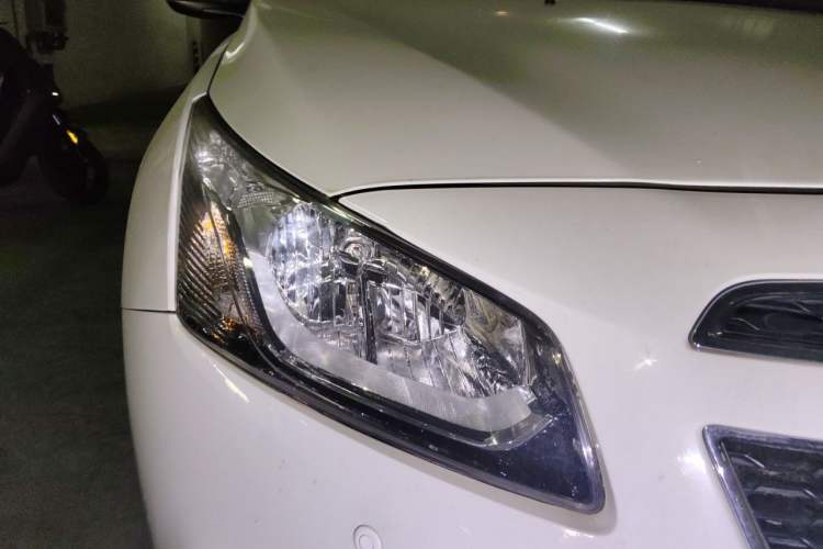 Used Chevrolet Cruze 2015 1.5L Classic SL MT Right Front Headlight