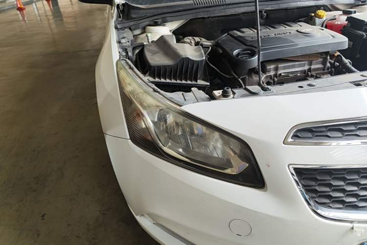 Used Chevrolet Cruze 2015 1.5L Classic SE MT Right Front Headlight