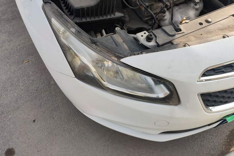 Used Chevrolet Cruze 2015 1.5L Classic SE MT Right Front Headlight