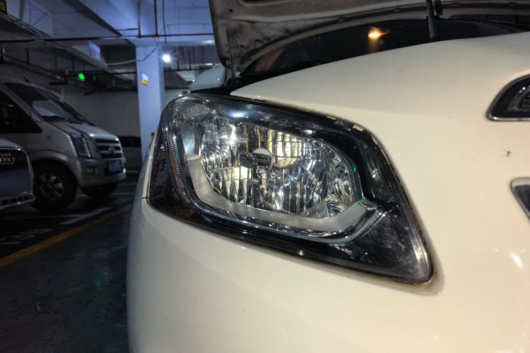 Used Chevrolet Cruze 2015 1.5L Classic SL MT Right Front Headlight