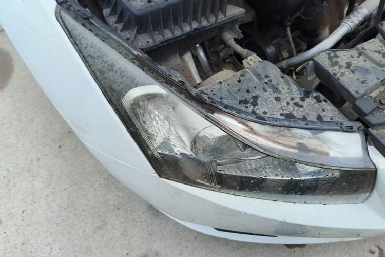 Used Chevrolet Cruze 2015 Hatchback 1.6L Automatic Comfort Edition Right Front Headlight