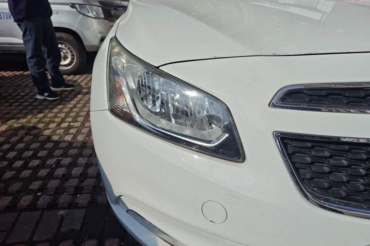 Used Chevrolet Cruze 2015 1.5L Classic SE AT Right Front Headlight