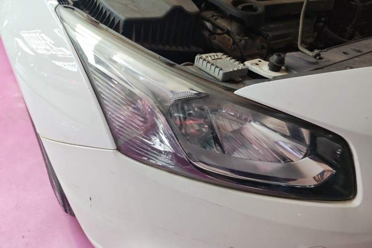 Used Chevrolet Cruze 2015 1.5L Classic SL MT Right Front Headlight