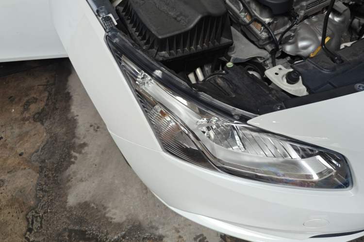 Used Chevrolet Cruze 2015 1.5L Classic SE AT Right Front Headlight