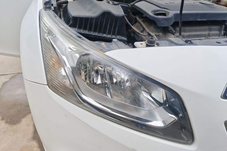 Used Chevrolet Cruze 2015 1.5L Classic SL MT Right Front Headlight