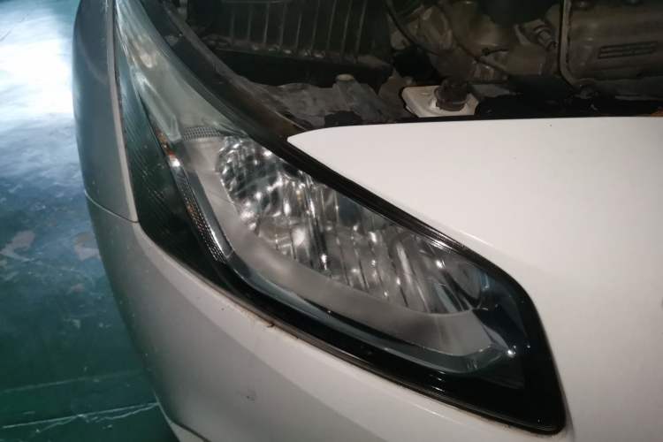 Used Chevrolet Cruze 2015 1.5L Classic SL MT Right Front Headlight