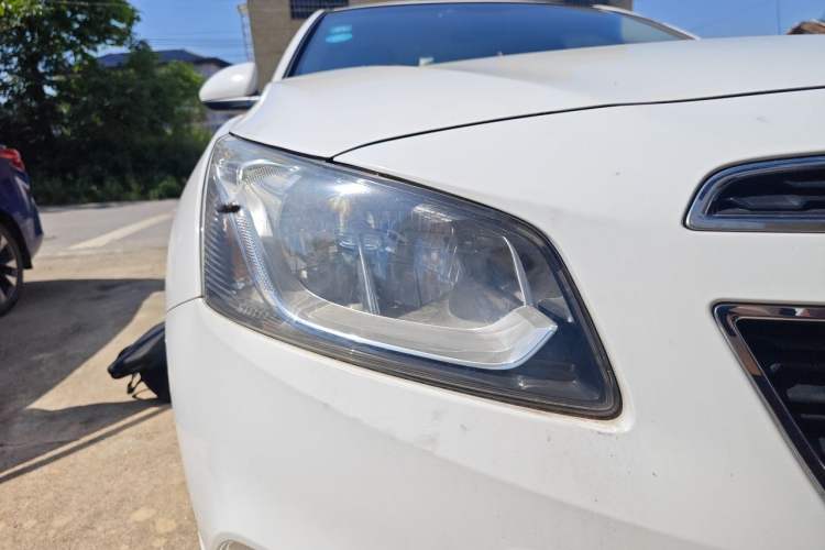 Used Chevrolet Cruze 2015 1.5L Classic SL MT Right Front Headlight