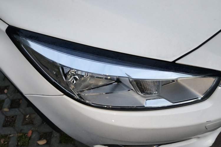 Used Chevrolet Cruze 2015 1.4T DCG Luxury Edition Right Front Headlight