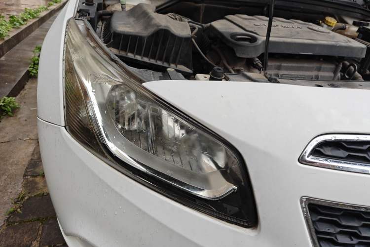 Used Chevrolet Cruze 2015 1.5L Classic SL MT Right Front Headlight