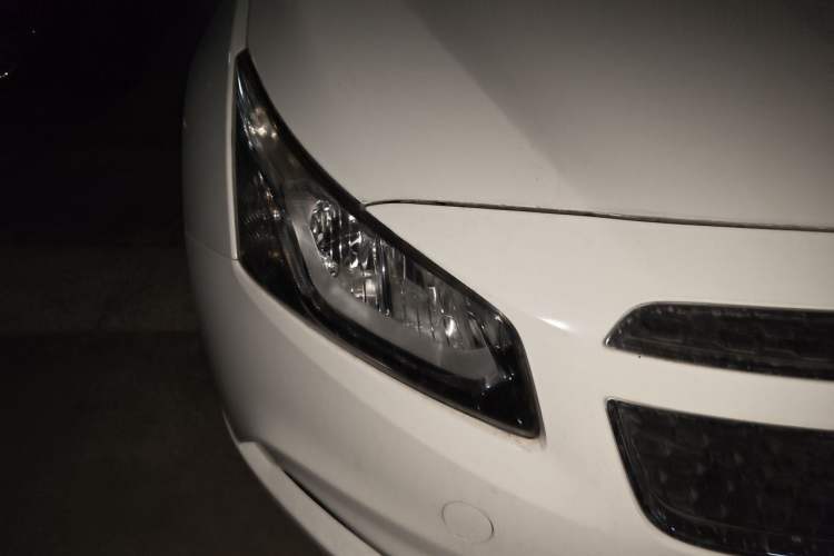 Used Chevrolet Cruze 2015 1.5L Classic SL MT Right Front Headlight
