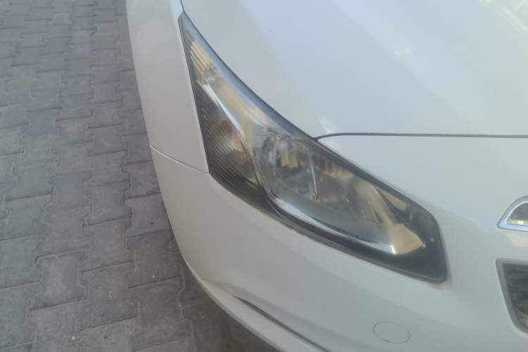 Used Chevrolet Cruze 2015 1.5L Classic SL MT Right Front Headlight