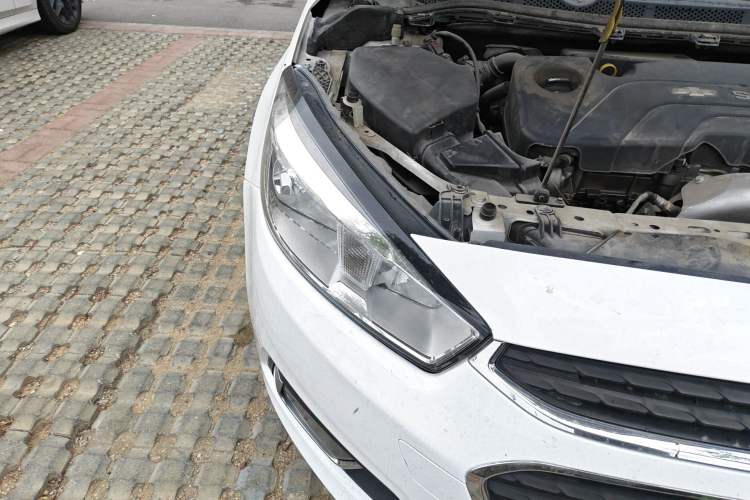 Used Chevrolet Cruze 2015 1.5L Manual Elite Edition Right Front Headlight