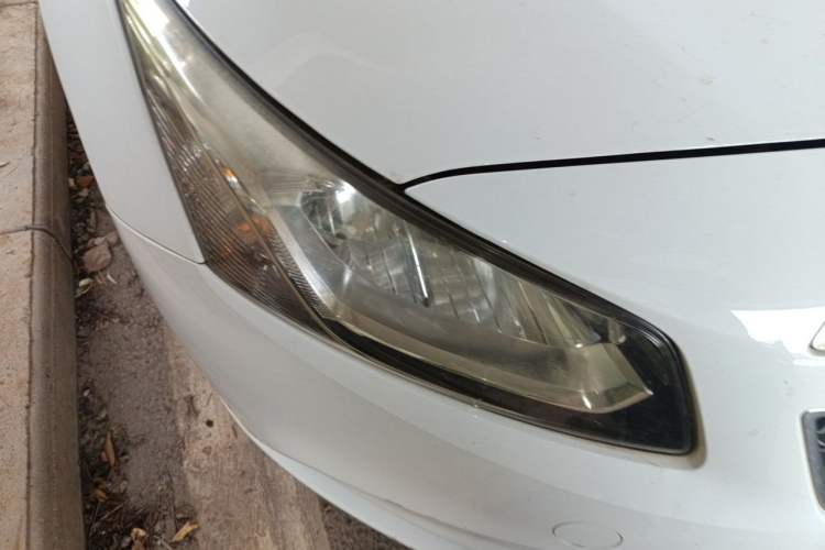 Used Chevrolet Cruze 2015 1.5L Classic SL MT Right Front Headlight