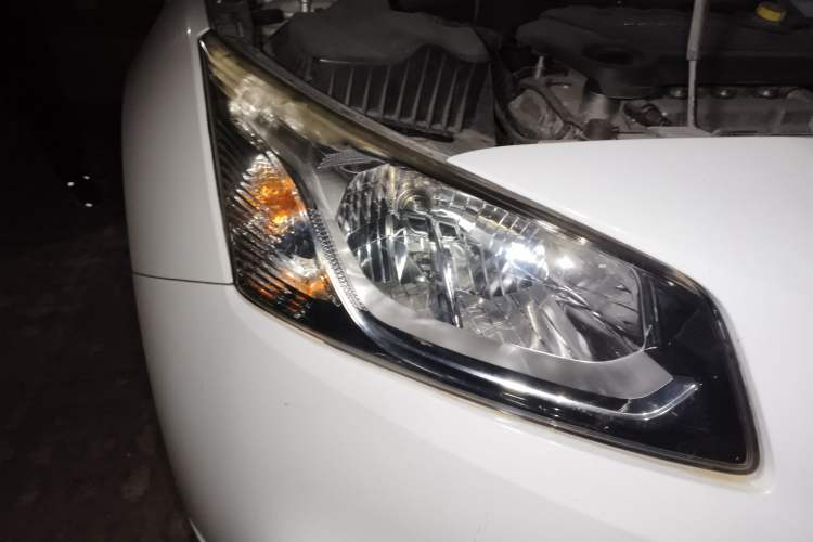 Used Chevrolet Cruze 2015 1.5L Classic SE MT Right Front Headlight