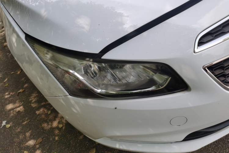 Used Chevrolet Cruze 2015 1.5L Classic SE MT Right Front Headlight