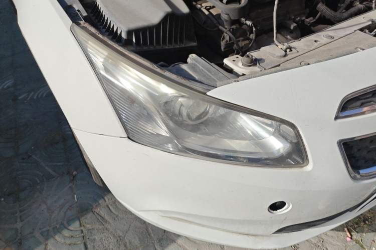 Used Chevrolet Cruze 2015 1.5L Classic SE AT Right Front Headlight