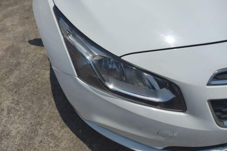 Used Chevrolet Cruze 2015 1.5L Classic SE AT Right Front Headlight