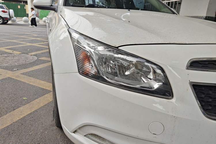 Used Chevrolet Cruze 2015 1.5L Classic SE AT Right Front Headlight