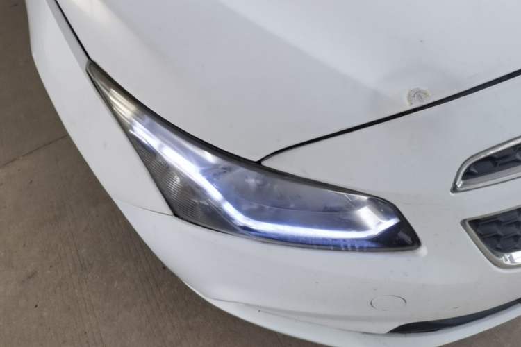 Used Chevrolet Cruze 2015 1.5L Classic SE AT Right Front Headlight