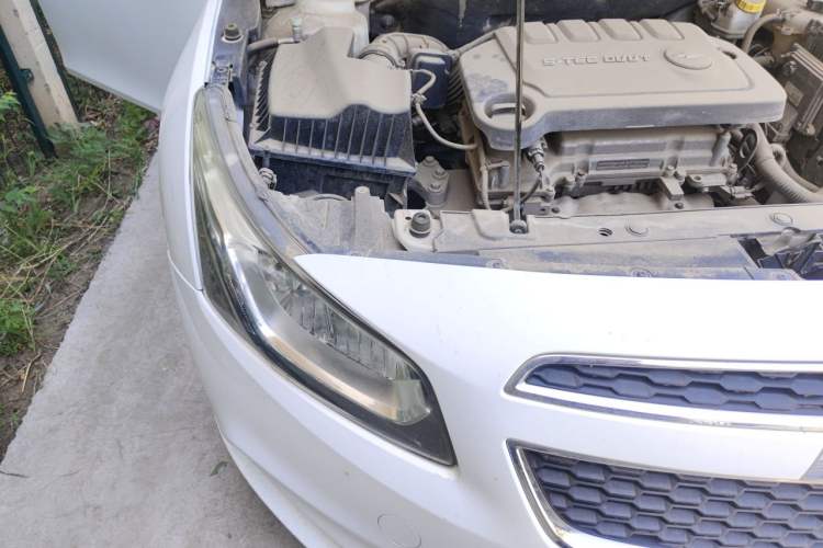 Used Chevrolet Cruze 2015 1.5L Classic SE MT Right Front Headlight