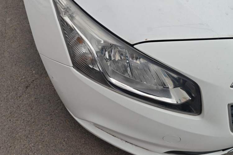 Used Chevrolet Cruze 2015 1.5L Classic SE AT Right Front Headlight