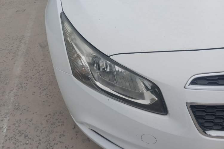 Used Chevrolet Cruze 2015 1.5L Classic SL MT Right Front Headlight