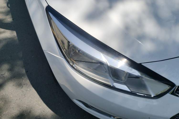 Used Chevrolet Cruze 2015 1.5L Automatic Luxury Edition Right Front Headlight