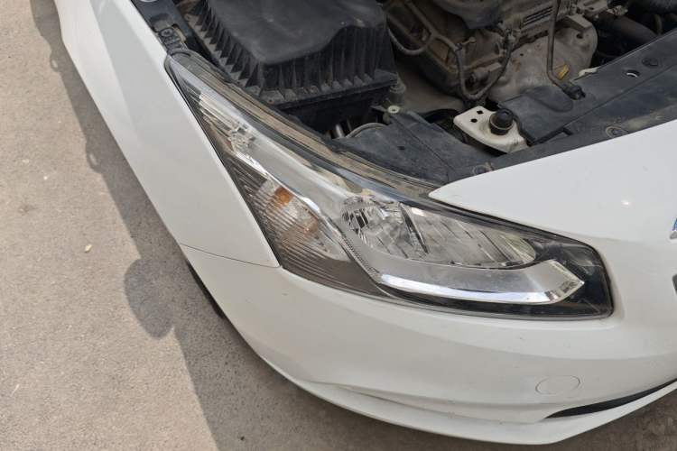 Used Chevrolet Cruze 2015 1.5L Classic SL MT Right Front Headlight