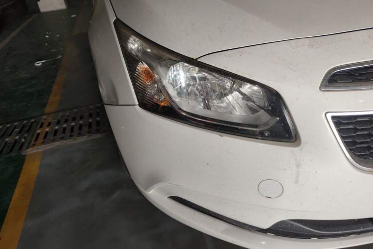 Used Chevrolet Cruze 2015 1.5L Classic SL MT Right Front Headlight