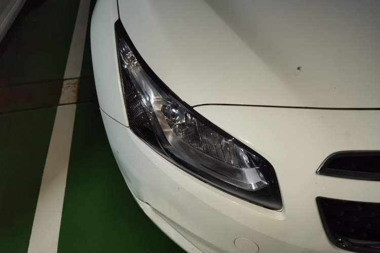 Used Chevrolet Cruze 2015 1.5L Classic SE MT Right Front Headlight