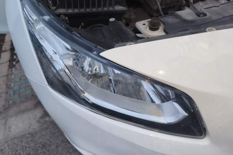Used Chevrolet Cruze 2015 1.5L Classic SE AT Right Front Headlight