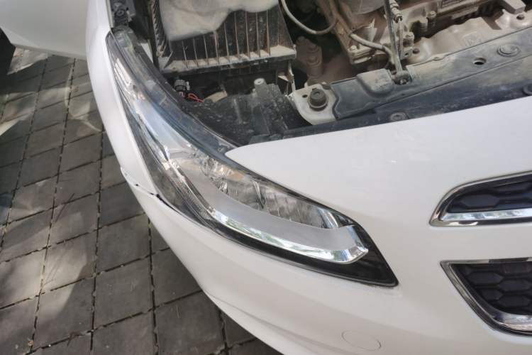 Used Chevrolet Cruze 2015 1.5L Classic SL MT Right Front Headlight
