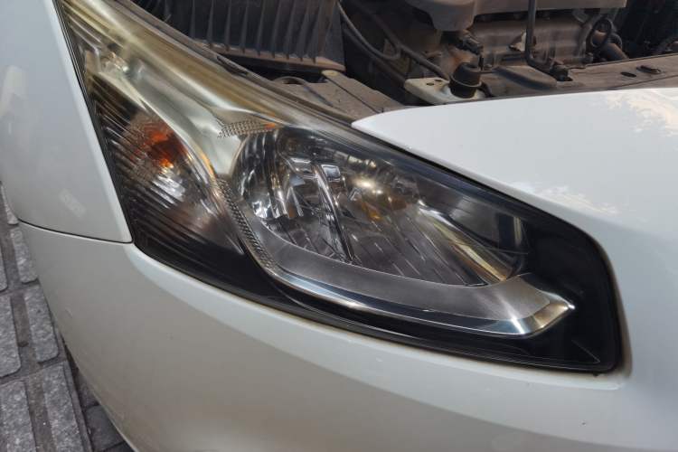 Used Chevrolet Cruze 2015 1.5L Classic SL MT Right Front Headlight