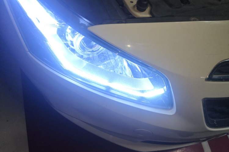 Used Chevrolet Cruze 2015 1.5L Classic SE AT Right Front Headlight