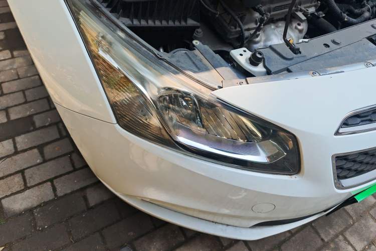 Used Chevrolet Cruze 2015 1.5L Classic SE MT Right Front Headlight