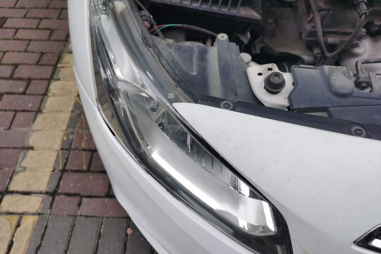 Used Chevrolet Cruze 2015 1.5L Classic SE AT Right Front Headlight