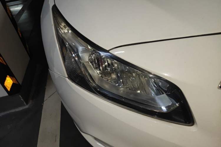 Used Chevrolet Cruze 2015 1.5L Classic SE AT Right Front Headlight