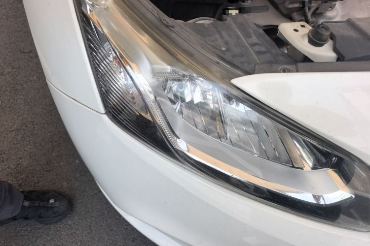 Used Chevrolet Cruze 2015 1.5L Classic SE AT Right Front Headlight