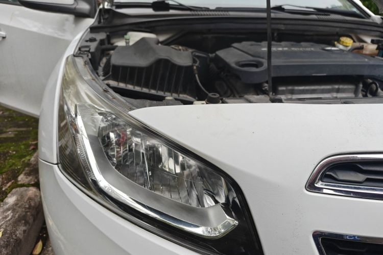 Used Chevrolet Cruze 2015 1.5L Classic SE MT Right Front Headlight