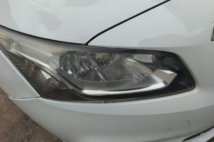 Used Chevrolet Cruze 2015 1.5L Classic SE AT Right Front Headlight