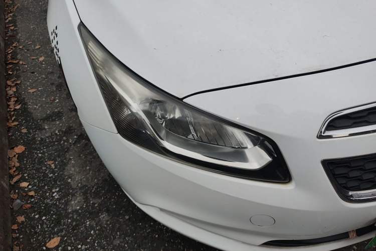 Used Chevrolet Cruze 2015 1.5L Classic SE MT Right Front Headlight