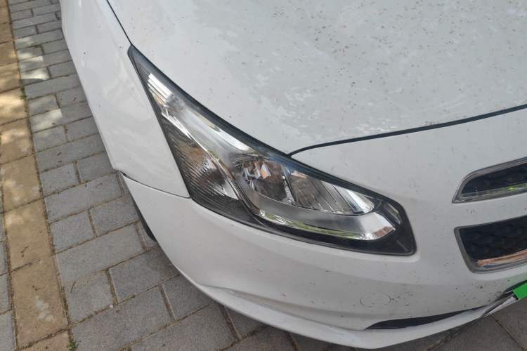 Used Chevrolet Cruze 2015 1.5L Classic SE MT Right Front Headlight