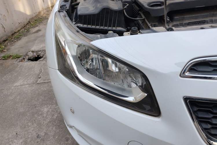 Used Chevrolet Cruze 2015 1.5L Classic SL MT Right Front Headlight